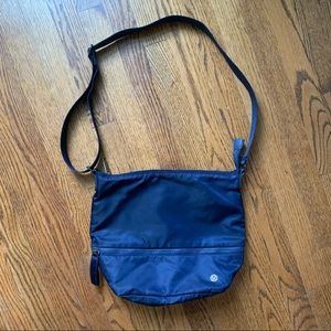 Lululemon Go Lightly Shoulder Bag